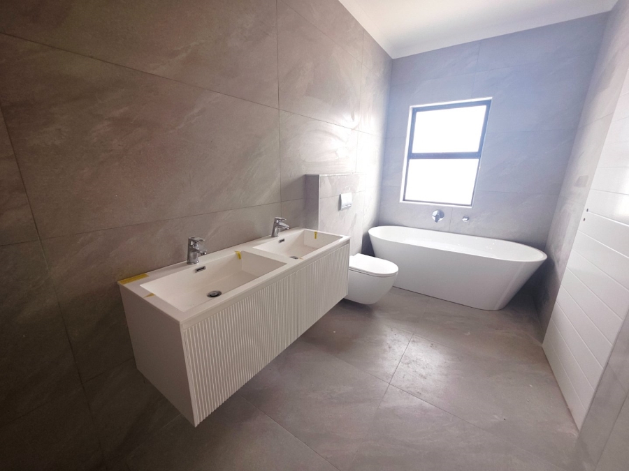 4 Bedroom Property for Sale in Sandown Western Cape